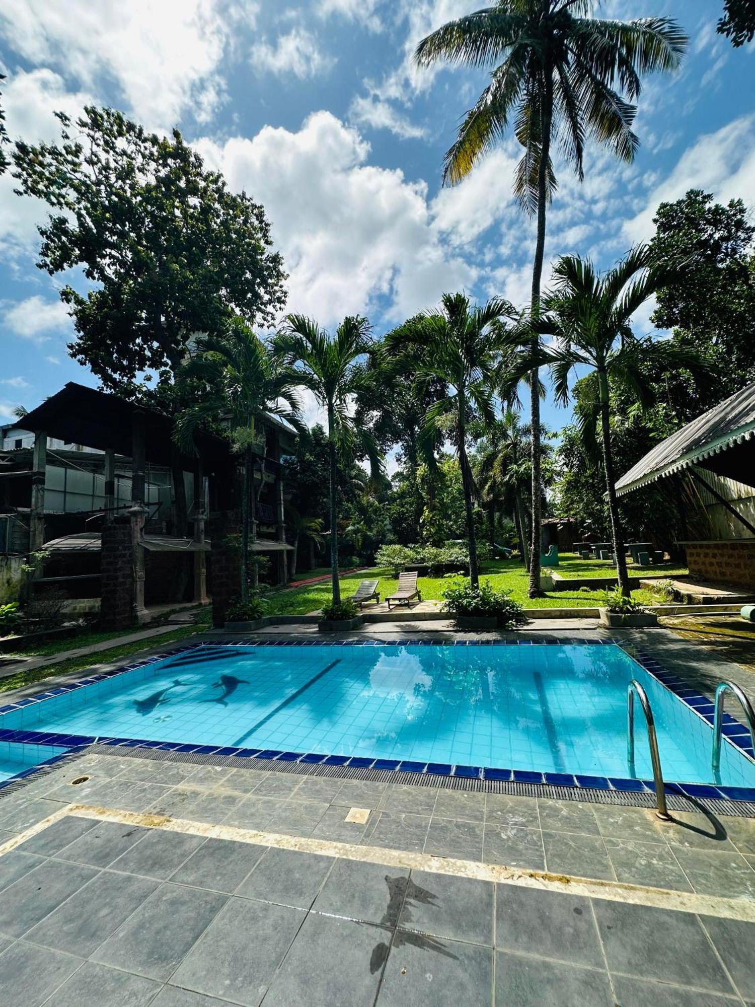 Lanka Bangla Inn Villas Restaurant & Travels Katunayaka Eksteriør bilde
