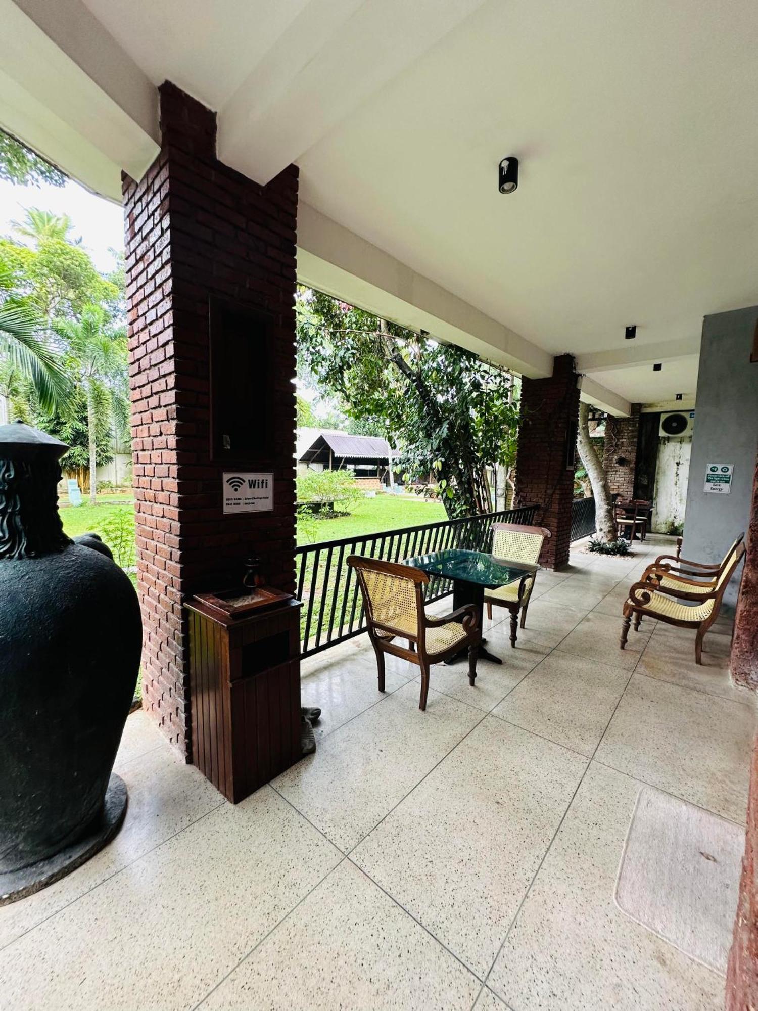 Lanka Bangla Inn Villas Restaurant & Travels Katunayaka Eksteriør bilde